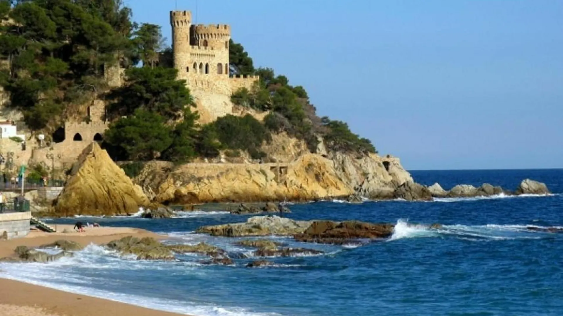 Apartment In Lloret De Mar - 104277 By Mo Rentals